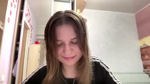 Snapshot of azzieheberly chatting on July 1, 6:07 pm Niki online show from July 1, 6:07 pm