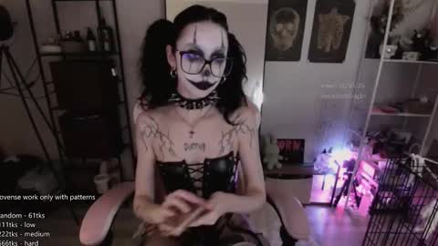 Snapshot of b0pppo chatting on October 31, 6:53 pm your fuckdoll sub girl MORE ME online show from October 31, 6:53 pm