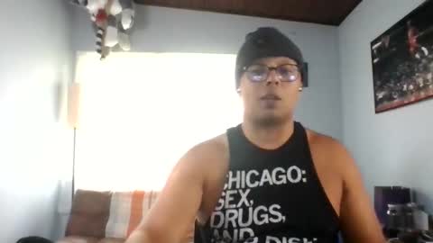 Snapshot of b0urb0n7 chatting on October 15, 9:48 pm Bourbon online show from October 15, 9:48 pm