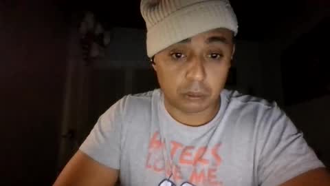 Snapshot of b0urb0n7 chatting on October 25, 4:42 am Bourbon online show from October 25, 4:42 am