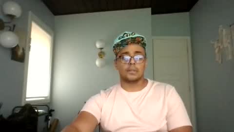 Snapshot of b0urb0n7 chatting on October 28, 8:22 pm Bourbon online show from October 28, 8:22 pm