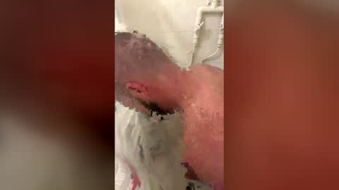 b44212157 online show from April 14, 11:00 pm