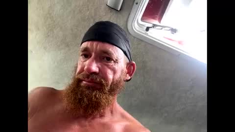 Snapshot of b_ready772 chatting on May 30, 4:48 pm b_ready772 online show from May 30, 4:48 pm
