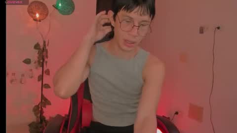 Snapshot of baaby_boyy chatting on June 16, 7:44 am odeley online show from June 16, 7:44 am