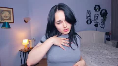 Snapshot of babe_on_fire chatting on October 4, 7:50 am Alice online show from October 4, 7:50 am