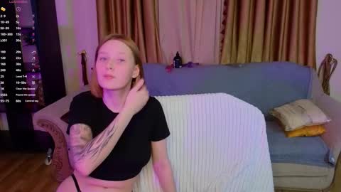 Snapshot of babees_eva chatting on September 19, 7:03 pm Sweety Eva online show from September 19, 7:03 pm