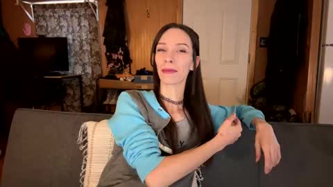 Snapshot of babiifern chatting on December 9, 2:06 pm Fern Browning online show from December 9, 2:06 pm