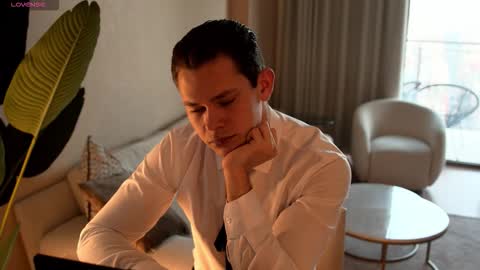 Snapshot of baby6_boy9 chatting on February 13, 1:51 pm Luna and Medina online show from February 13, 1:51 pm