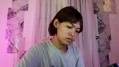 Snapshot of baby__kel chatting on August 7, 11:40 pm kel online show from August 7, 11:40 pm