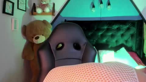 Snapshot of baby__kitty_ chatting on February 21, 12:17 pm baby__kitty_ online show from February 21, 12:17 pm