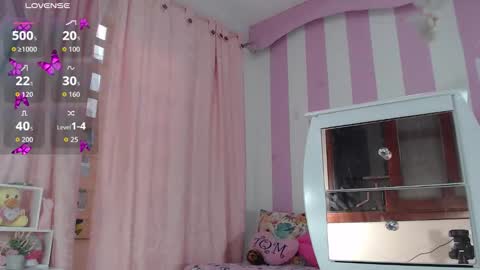 Snapshot of baby_candy22 chatting on November 1, 11:01 am zaleya online show from November 1, 11:01 am