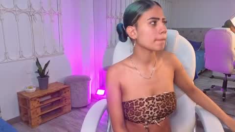 Julieta online show from May 22, 12:00 pm