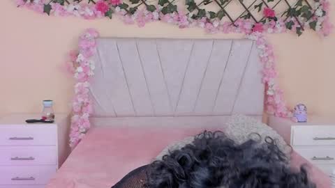 Snapshot of baby_kaliope chatting on December 10, 3:01 pm Kaliope online show from December 10, 3:01 pm