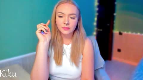 Snapshot of baby_kiku chatting on November 13, 11:14 pm Heyy Im Kikuuu Im so energetic Catch my vibe online show from November 13, 11:14 pm