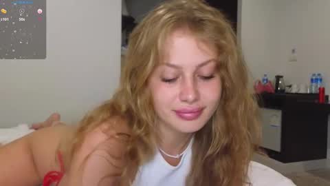 Snapshot of baby_leen chatting on March 10, 1:21 pm Sharleen online show from March 10, 1:21 pm