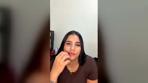 Snapshot of baby_madyy chatting on April 12, 1:43 am Madyy online show from April 12, 1:43 am