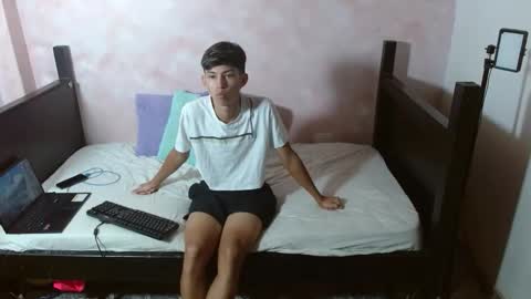baby_noaht online show from May 4, 12:23 pm