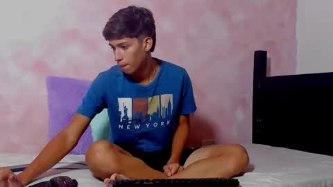 baby_noaht online show from May 6, 11:26 am