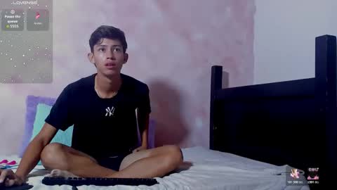 baby_noaht online show from May 13, 11:40 am