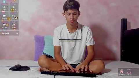 baby_noaht online show from May 14, 12:01 pm