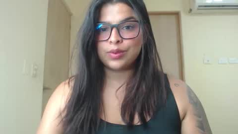 Snapshot of baby_peach2 chatting on March 6, 3:25 am baby_peach2 online show from March 6, 3:25 am
