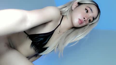 baby_sabrina19 online show from January 9, 9:37 pm