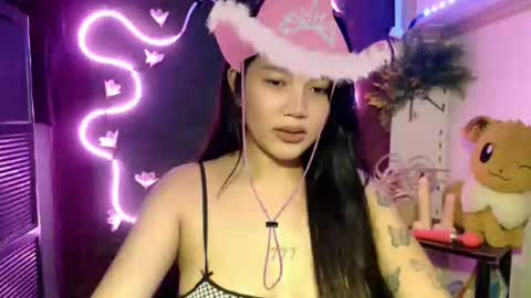 mae online show from November 7, 9:53 am