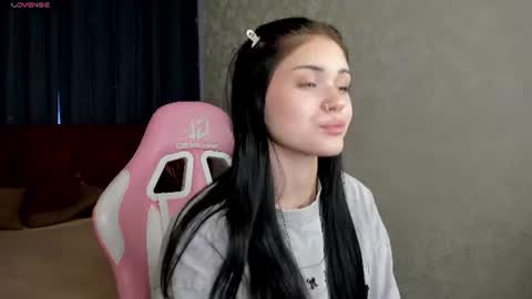 Snapshot of baby_sunsh1ne_ chatting on July 5, 8:54 am baby_sunsh1ne_ online show from July 5, 8:54 am