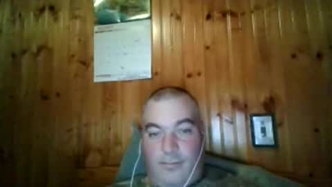 Snapshot of babybaby83 chatting on December 4, 10:19 pm Darren online show from December 4, 10:19 pm