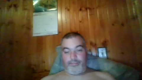 Snapshot of babybaby83 chatting on December 28, 3:04 am Darren online show from December 28, 3:04 am