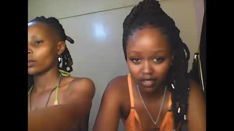 babybrown online show from May 28, 4:54 am