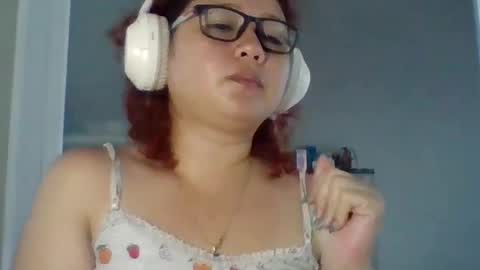 Snapshot of babycherry143 chatting on July 8, 1:32 am babycherry143 online show from July 8, 1:32 am