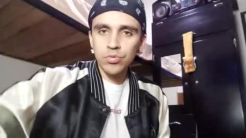 Snapshot of babydarkpink chatting on February 22, 9:35 pm Dani online show from February 22, 9:35 pm