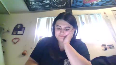 Snapshot of babydollalexiss chatting on February 13, 9:55 pm babydollalexiss online show from February 13, 9:55 pm