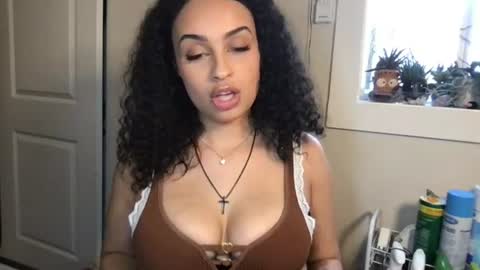 bby estelle online show from August 3, 1:37 am