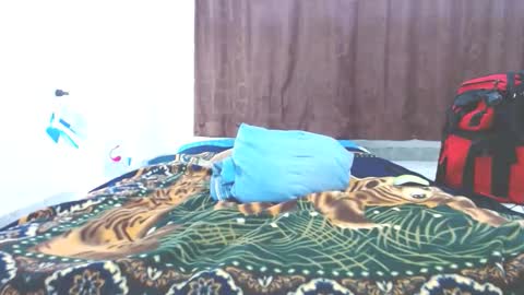 Snapshot of babyjhony chatting on December 4, 1:48 am Jhony Naughty Skater online show from December 4, 1:48 am