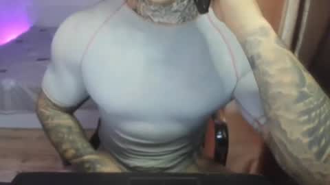 Snapshot of babylewisss chatting on June 13, 3:32 pm Amil online show from June 13, 3:32 pm