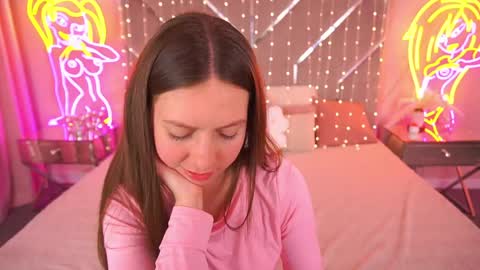 Lady Vi online show from May 20, 1:50 pm