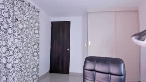 Snapshot of babymiaa_ chatting on February 25, 11:25 pm babymiaa_ online show from February 25, 11:25 pm