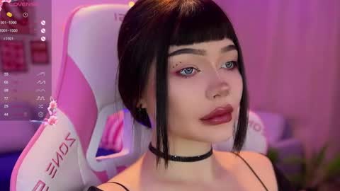 Snapshot of babyroxynill chatting on June 4, 9:43 pm Nika online show from June 4, 9:43 pm