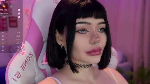 Snapshot of babyroxynill chatting on July 1, 9:14 pm Nika online show from July 1, 9:14 pm