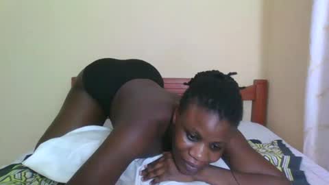 Snapshot of babyrozillah chatting on June 19, 7:50 pm PRISCILLAH online show from June 19, 7:50 pm
