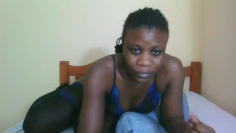 Snapshot of babyrozillah chatting on June 24, 7:13 pm PRISCILLAH online show from June 24, 7:13 pm