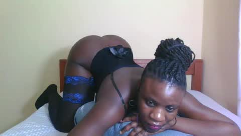 Snapshot of babyrozillah chatting on July 7, 7:18 pm PRISCILLAH online show from July 7, 7:18 pm