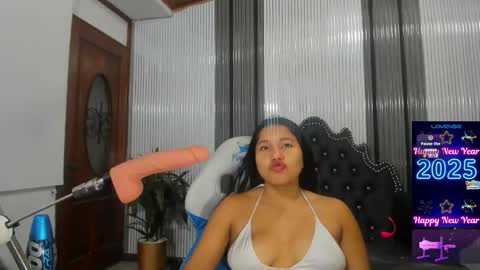 Snapshot of babyschoolgiirl chatting on February 25, 3:27 am Xime Lions online show from February 25, 3:27 am