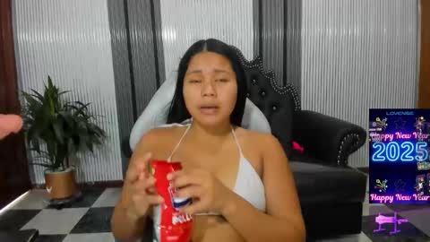 Snapshot of babyschoolgiirl chatting on March 1, 7:49 pm Xime Lions online show from March 1, 7:49 pm