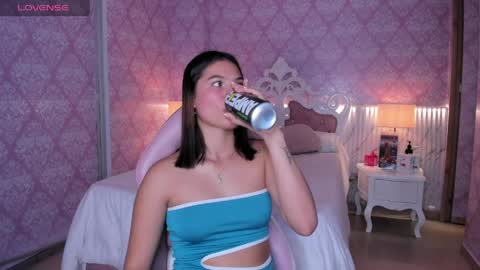 Sophie online show from March 29, 3:28 am