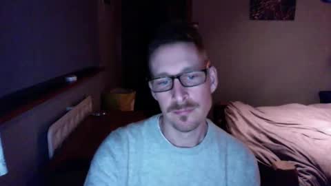 Bad dad43 online show from December 31, 11:06 pm