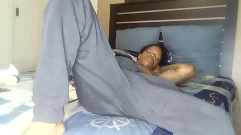 Snapshot of bad_dawgg chatting on February 26, 8:54 pm rastafaria online show from February 26, 8:54 pm