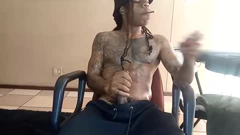 Snapshot of bad_dawgg chatting on October 14, 6:03 am rastafaria online show from October 14, 6:03 am